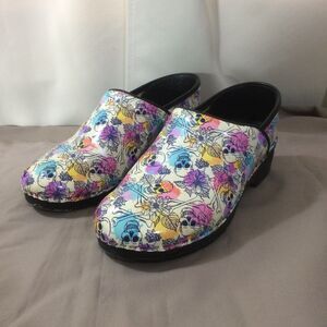 Bjork Swedish Comfort Clogs Skull Floral Print Size 40 Slip On Shoes